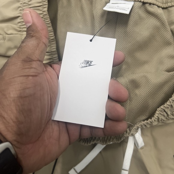 Nike Men's Sportswear Woven Flow Athletic Shorts Tan And Black Large FJ1653-247 - Picture 5 of 7